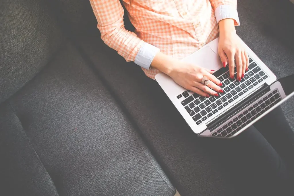 Using AI Rewording Tools for Content Marketers 2 Using AI Rewording Tools for Content Marketers Softlist.io