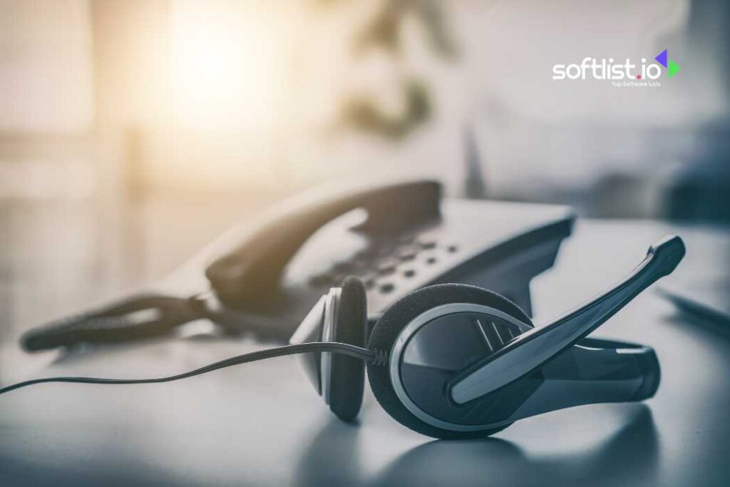 Things To Consider When Choosing A Small  Business Phone System Softlist.io